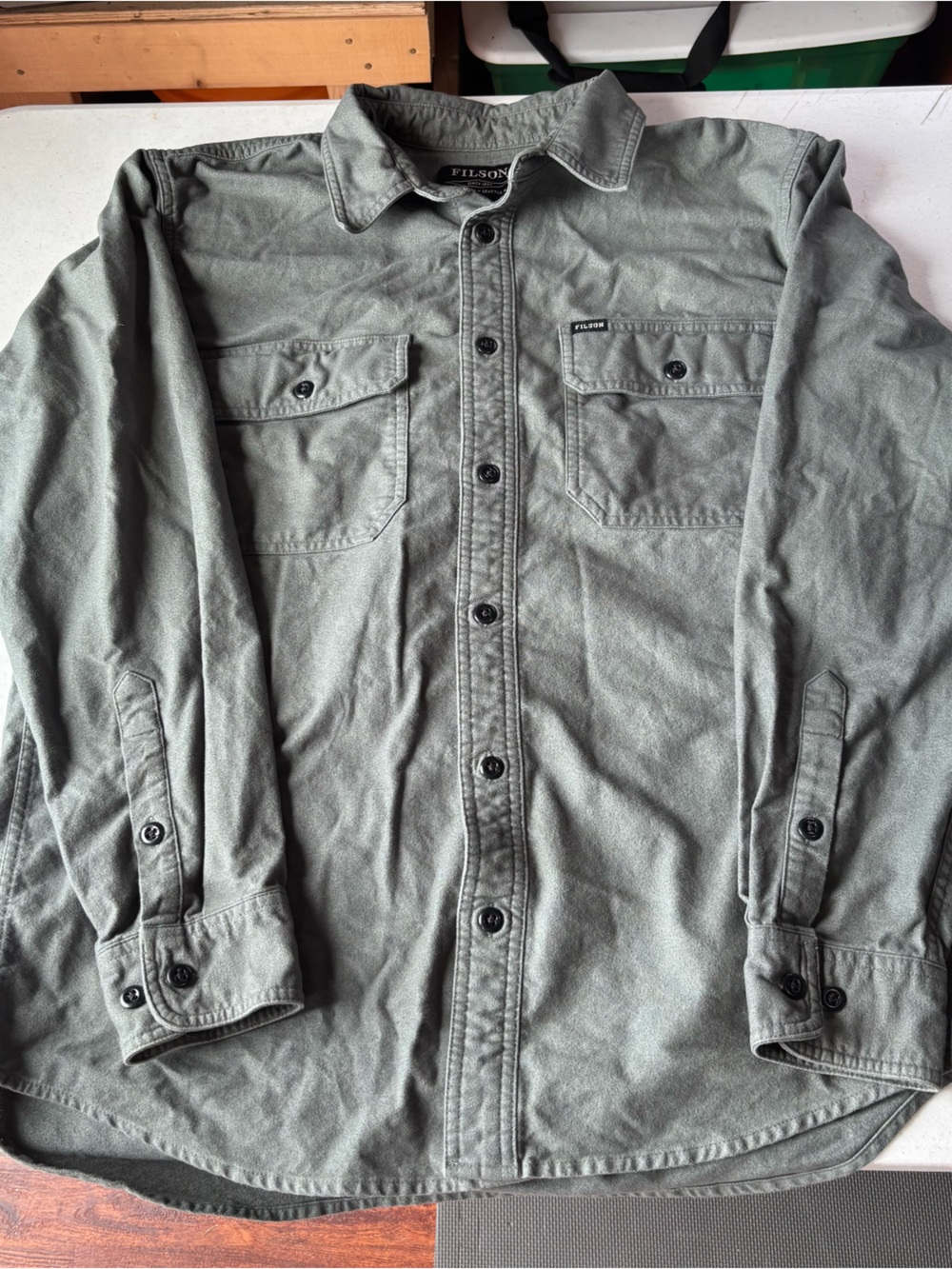 Filson Mens Medium Field Flannel Shirt Olive Green Heavyweight Cotton Workwear